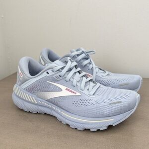 Brooks Adrenaline GTS 22 (Women's)